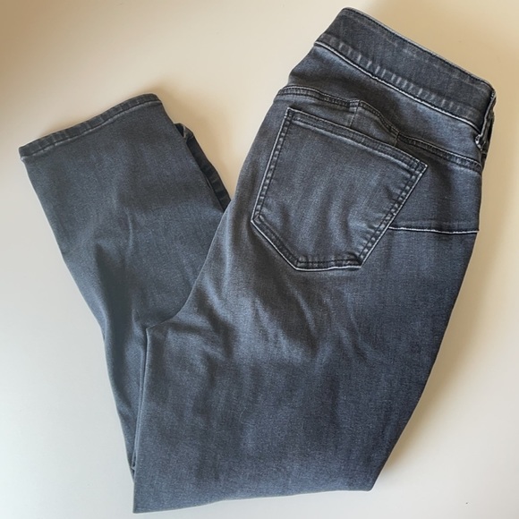 Crop Bombshell Skinny Ripped - Picture 2 of 5